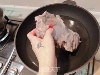 卤牛肉的做法步骤：3