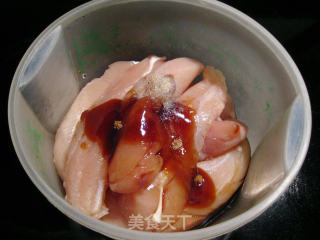 蚝油鸡胸肉的做法步骤：1