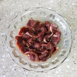 生蚝牛肉汤粉的做法步骤：3