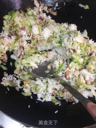 肉饼香菇炒饭的做法步骤：11