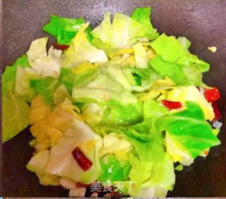 干煸手撕包菜的做法步骤：4