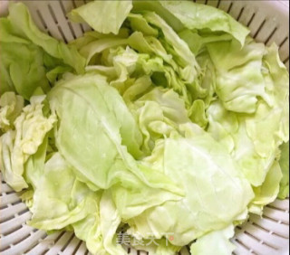 香辣手撕包菜的做法步骤：2