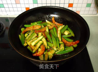 虾干炒秋葵的做法步骤：6