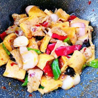 下酒菜干锅千叶豆腐的做法步骤：11