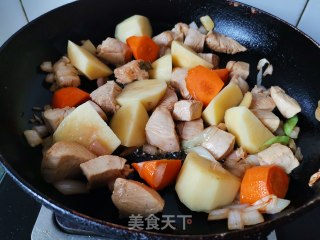 咖喱土豆鸡块的做法步骤：6