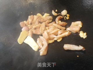 猪头肉炒白豆的做法步骤：3
