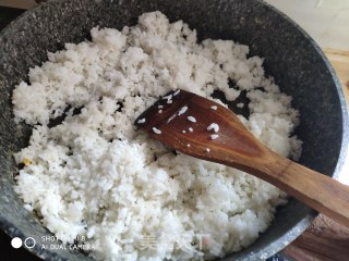 简单蛋炒饭的做法步骤：4