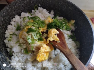 简单蛋炒饭的做法步骤：6