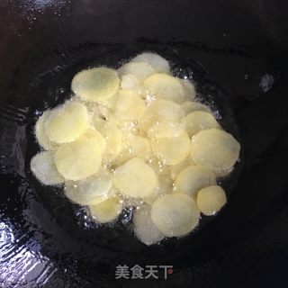 椒盐土豆片的做法步骤：3