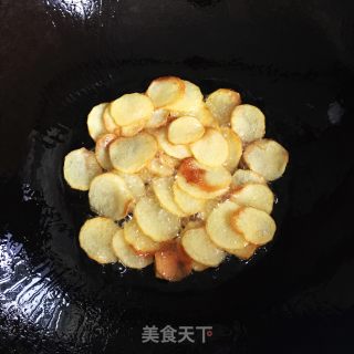 椒盐土豆片的做法步骤：4
