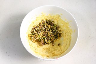 抹茶开心果饼干的做法步骤：6