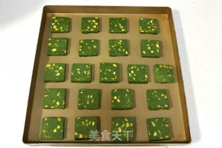 抹茶开心果饼干的做法步骤：11