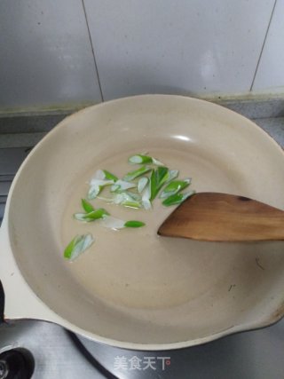 鸡肉丸子炒西兰花的做法步骤：9