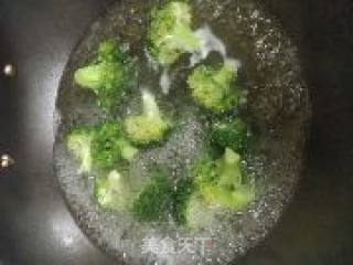 鲜虾海苔卷的做法步骤：1
