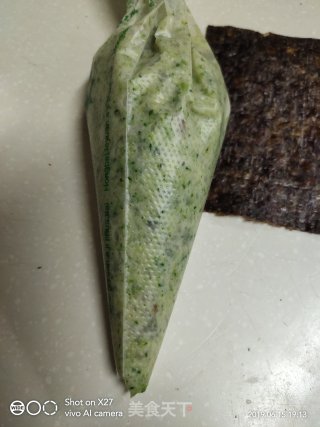 鲜虾海苔卷的做法步骤：8