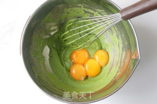 抹茶奶油蛋糕卷的做法步骤：9