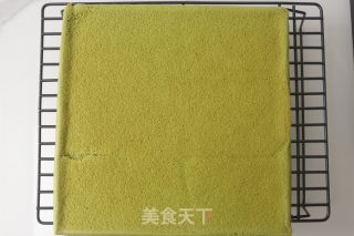 抹茶奶油蛋糕卷的做法步骤：19