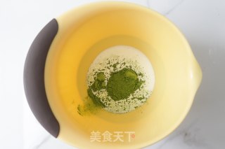抹茶奶油蛋糕卷的做法步骤：21