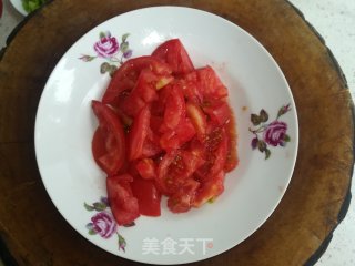 西红柿尖椒炒鸡蛋的做法步骤：2