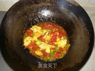 西红柿尖椒炒鸡蛋的做法步骤：8