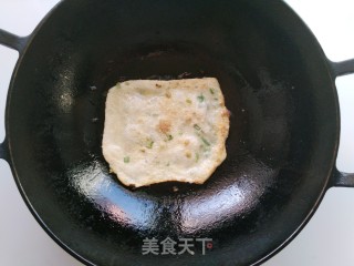 葱油饼的做法步骤：12