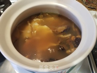 虫草三鲜汤的做法步骤：9