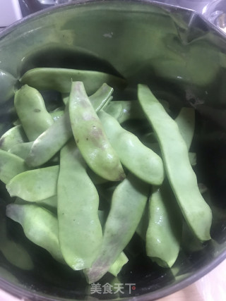 素炒油豆角的做法步骤：1