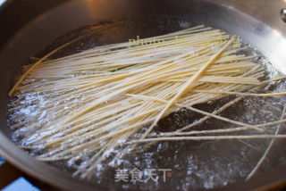 红油拌面的做法步骤：2