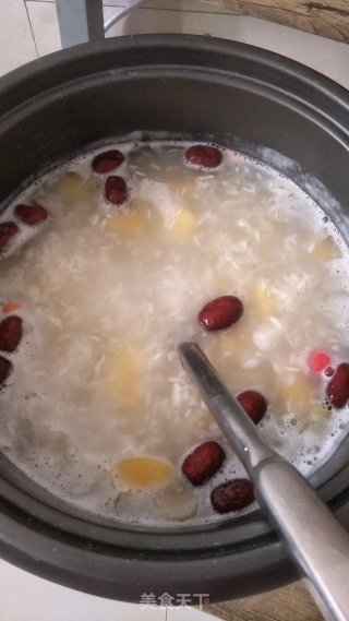 米酒银耳红枣粥的做法步骤：8