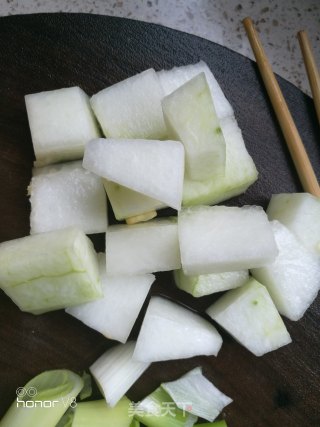 干锅排骨（电锅版）的做法步骤：3