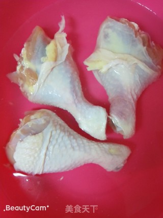 鲜美焖鸡腿的做法步骤：1