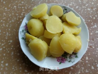 椒盐土豆的做法步骤：2