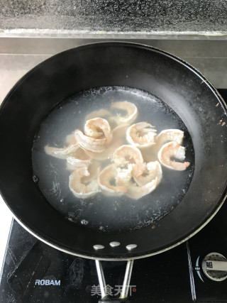 小炒虾仁的做法步骤：5