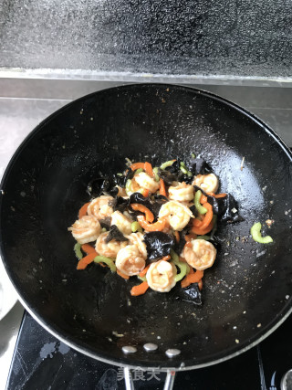 小炒虾仁的做法步骤：9