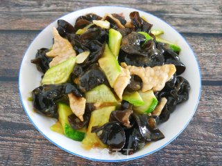 木耳炒肉片的做法步骤：14