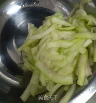 辣炒西瓜瓤的做法步骤：5