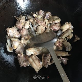 小鸡烧毛豆的做法步骤：4