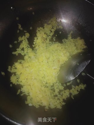 简单黄金炒饭的做法步骤：7