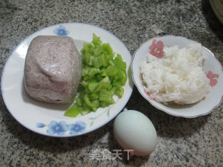 青蛋高粱馒头炒饭的做法步骤：1