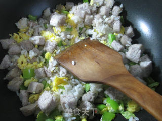 青蛋高粱馒头炒饭的做法步骤：5