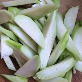 毛豆烧丝瓜的做法步骤：4