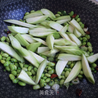 毛豆烧丝瓜的做法步骤：7