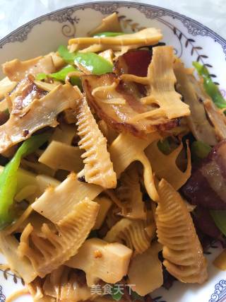 竹笋炒腊肉的做法步骤：10