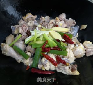 仔鸡烧毛豆的做法步骤：5