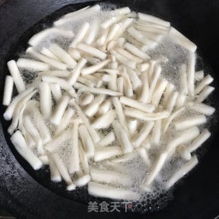 小炒白玉菇的做法步骤：4