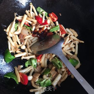 小炒白玉菇的做法步骤：9