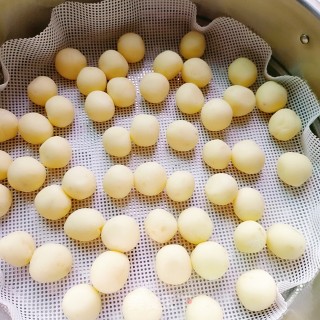 蒸土豆丸子的做法步骤：7
