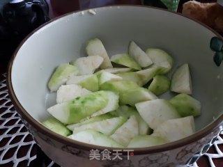 丝瓜炒蛋的做法步骤：2