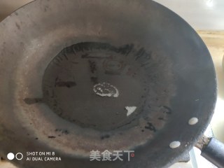 西兰花木耳炒香肠的做法步骤：4