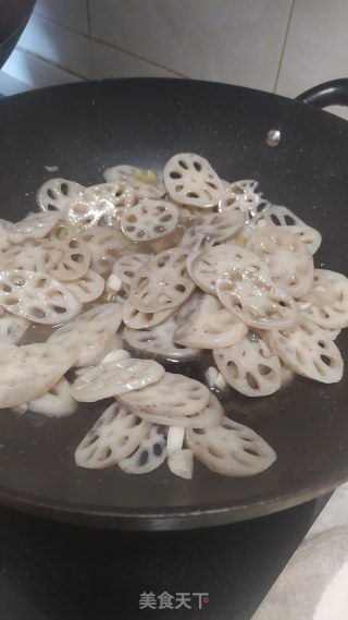 清炒莲藕的做法步骤：5